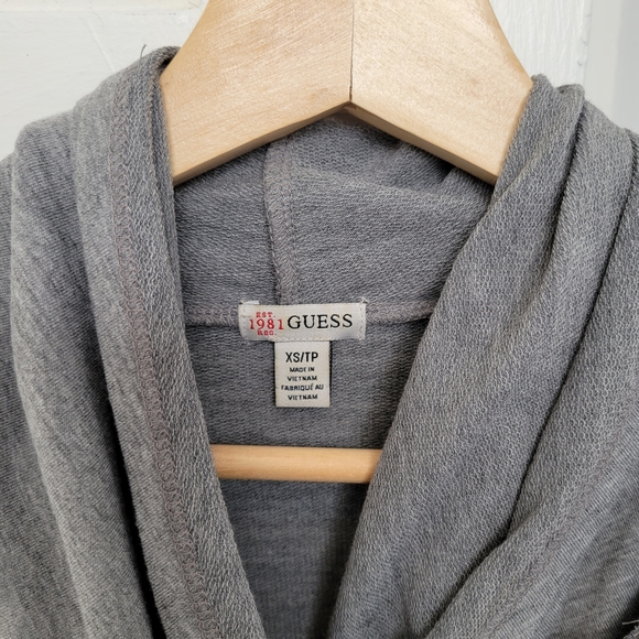 Guess long sleeve cape - Picture 2 of 4